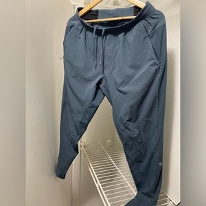 Mens Lululemon surge hybrid pant Medium